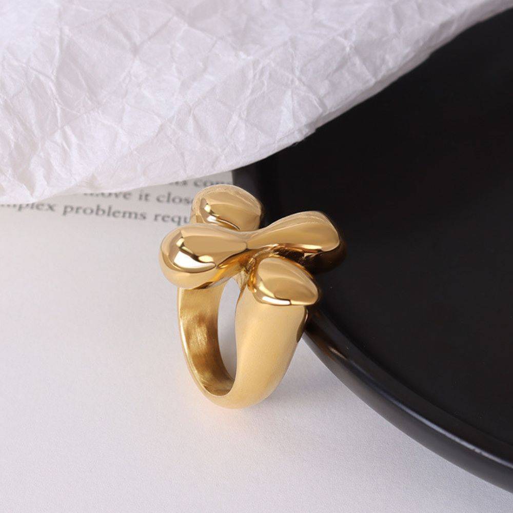 18K Gold Plated Waterproof Antitarnish Titanium Steel Floral Statement Ring : AFT0924R068G6