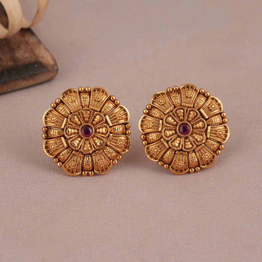 Beautiful Antique Gold Plated Stone Stud : SJ029