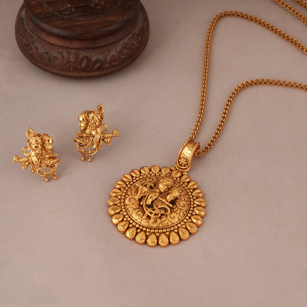 Stunning Antique Gold Plain Radha Krishna Pendant Set : SJ057