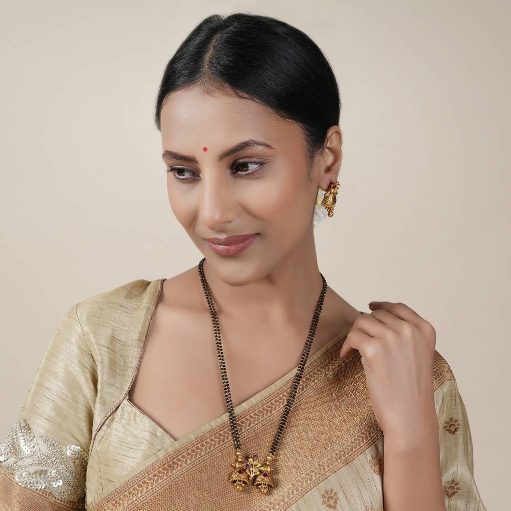 Antique Gold Plated Floral Black Bead Mangalsutra Set : SJ003