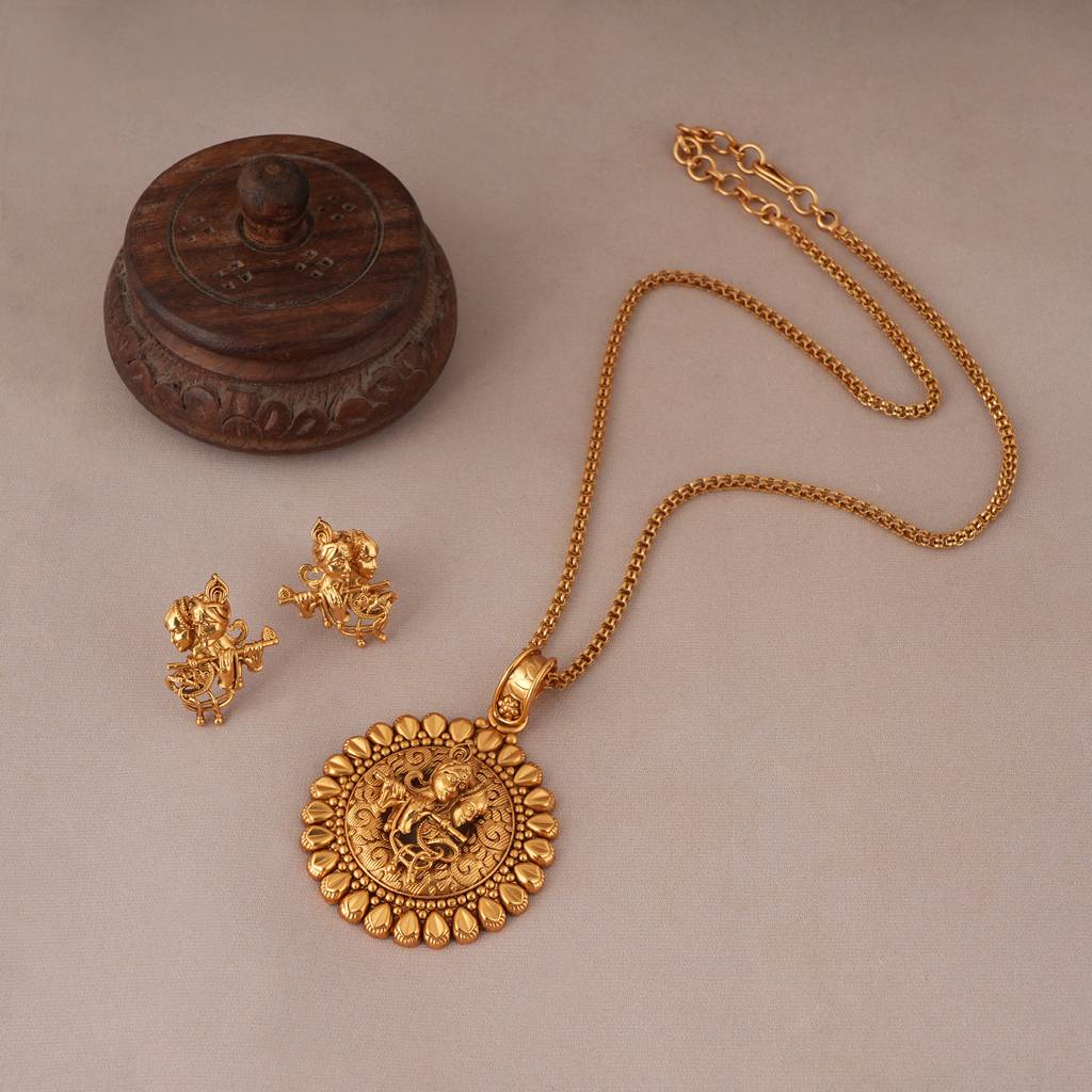 Stunning Antique Gold Plain Radha Krishna Pendant Set : SJ057