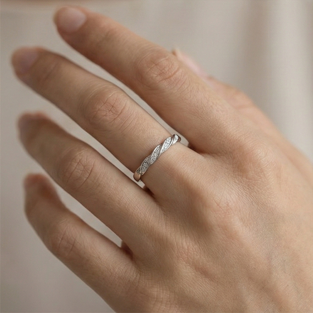 925 Sterling Silver Twist Band Ring Adjustable Pave Setting Minimalist Jewellery : AGR550050