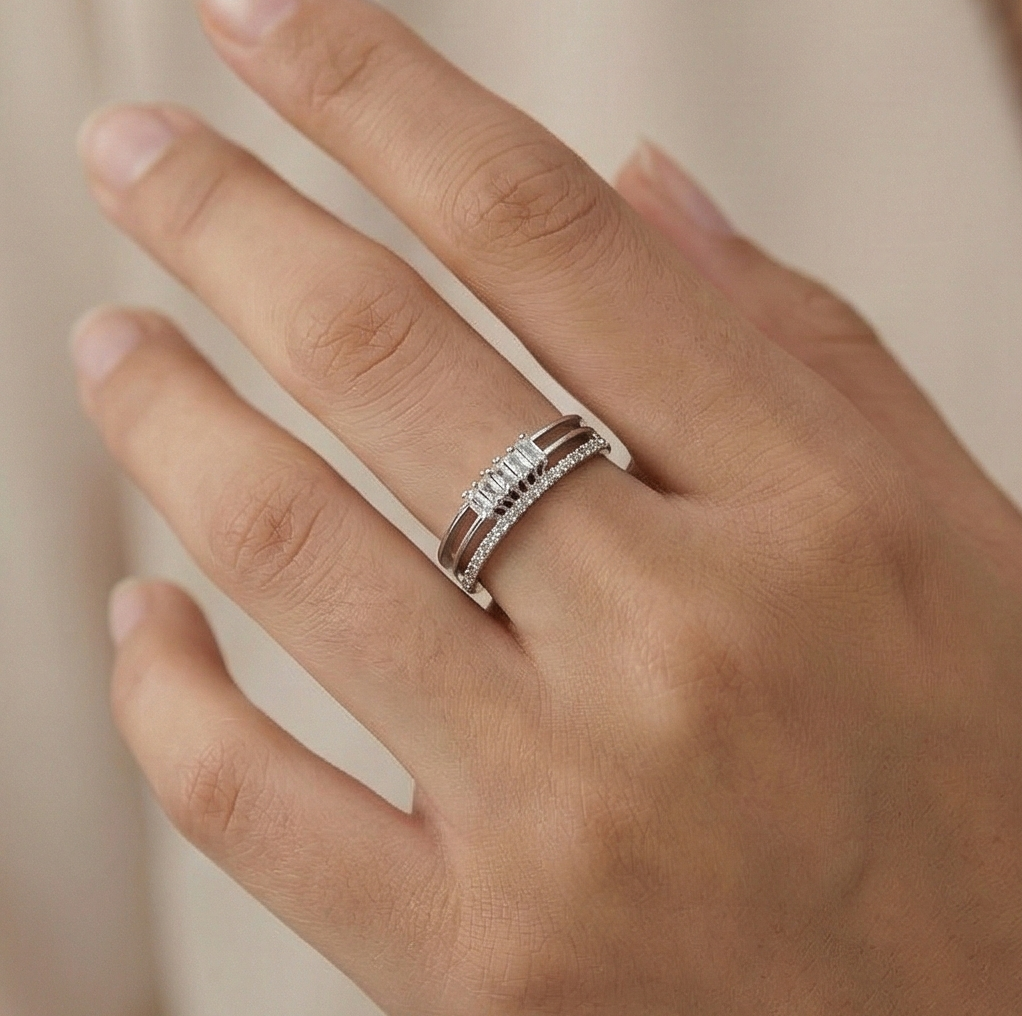 925 Sterling Silver Modern Split Shank Ring For Women, Adjustable Jewellery : AGR1050056