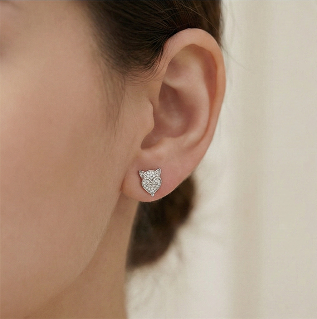 925 Sterling Silver Pave Fox Head Stud Earrings Jewellery For Women : AG05499102