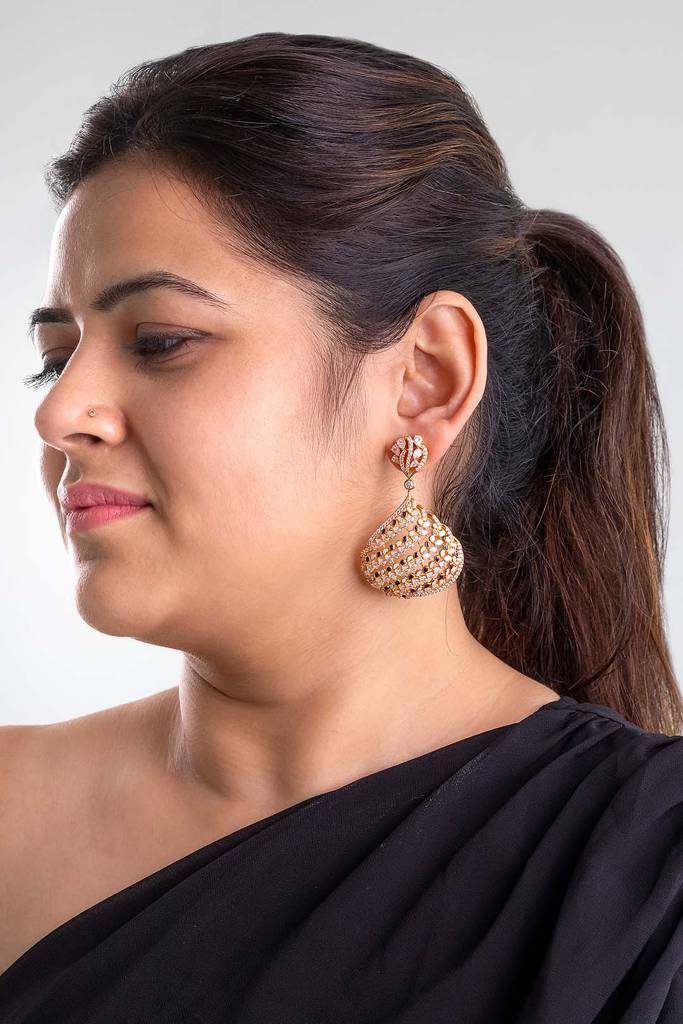 Magnolia Enamel Earrings : 2025122113