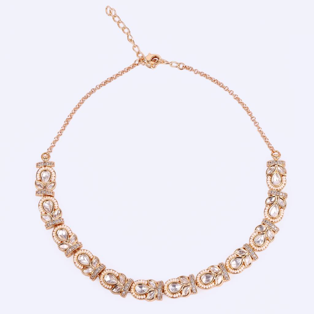Creative Oval And Leaf Design Uncut Kundan Stone 18 Kt Gold Plated Brass Choker Necklace Set With Maang Tikka For Wo : 01NS728