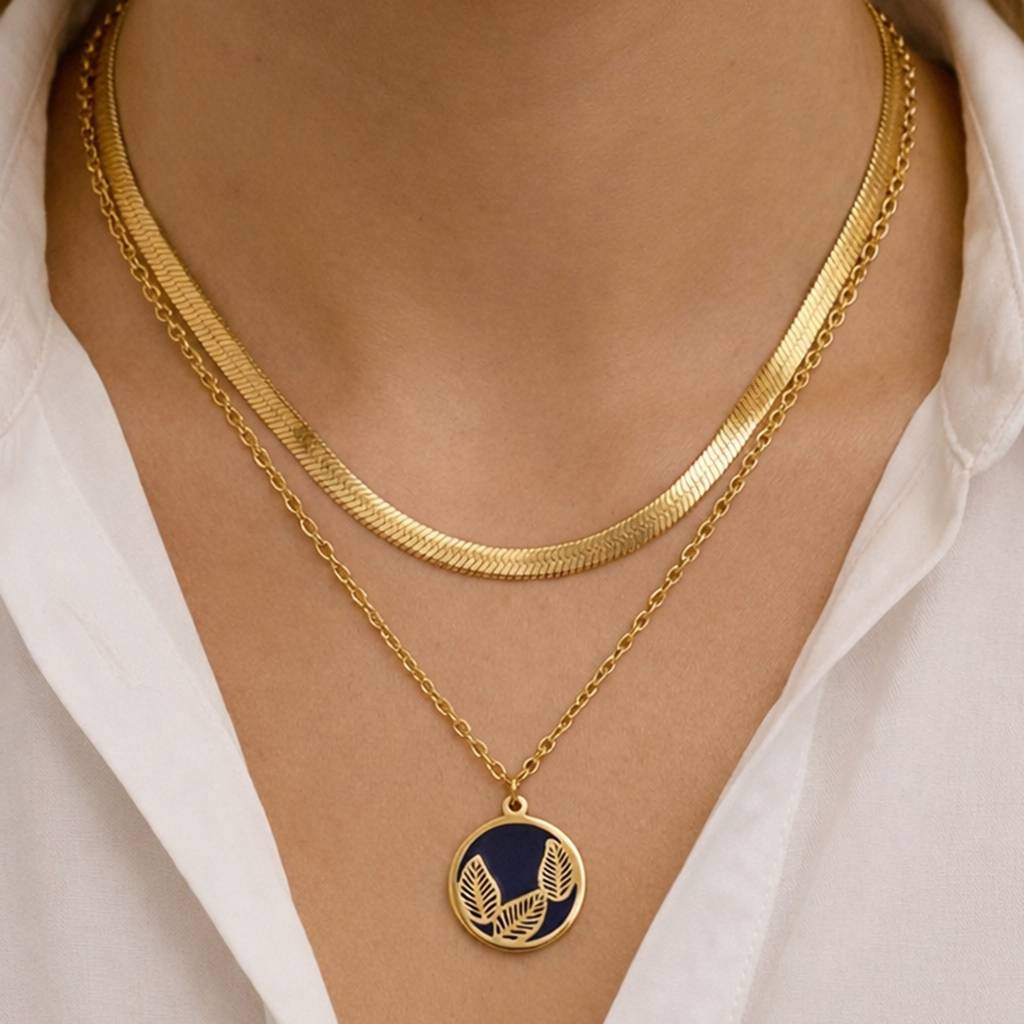 Gold-Plated Minimal Round Emblem Anti-Tarnish Pendant Necklace : HSPS60MB1590