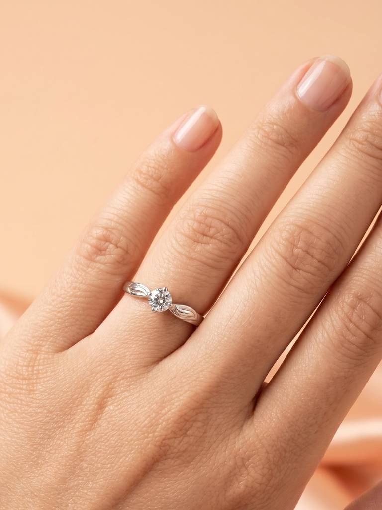 925 Pure Silver Nova Solitaire Rhodium Plated Zircon Ring : LR1332