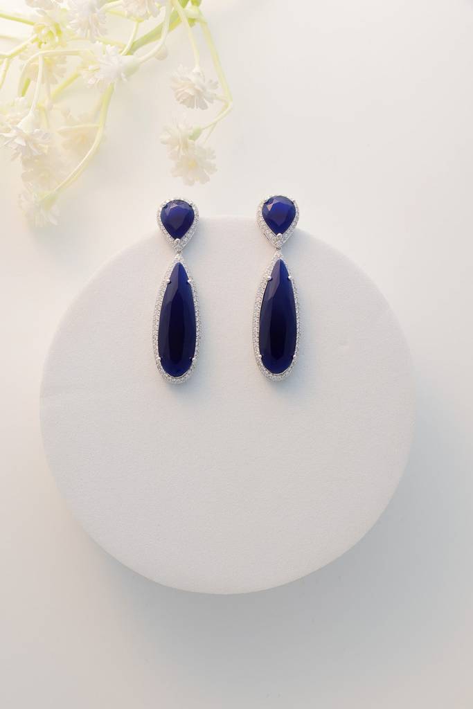Mireya Drop Earrings : 202510771
