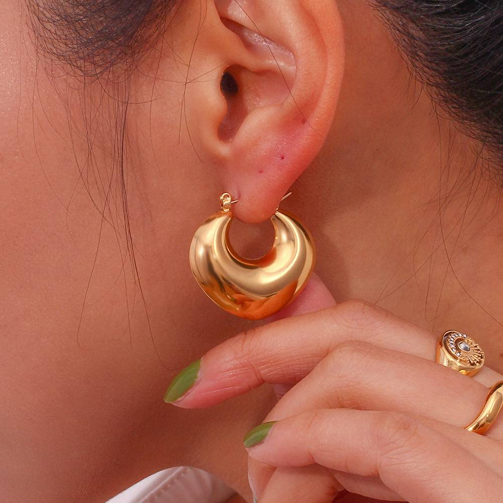 Chunky Gold Hoops : ChunkyGoldHoops-LT-ER-HG-15