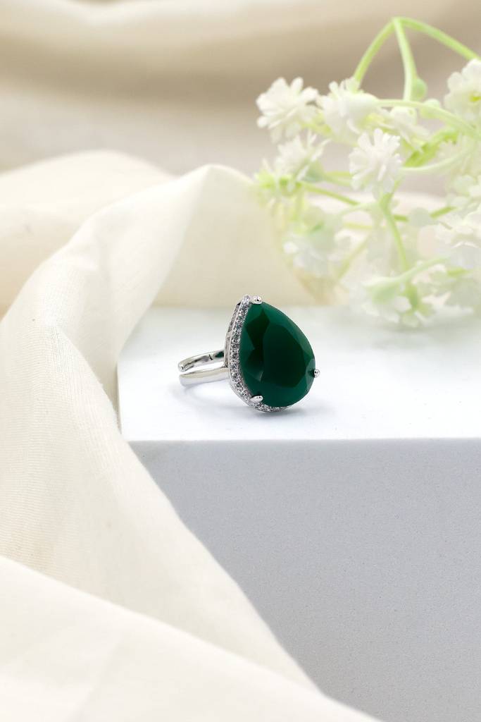 Aurielle Emerald Green Ring : 202510851
