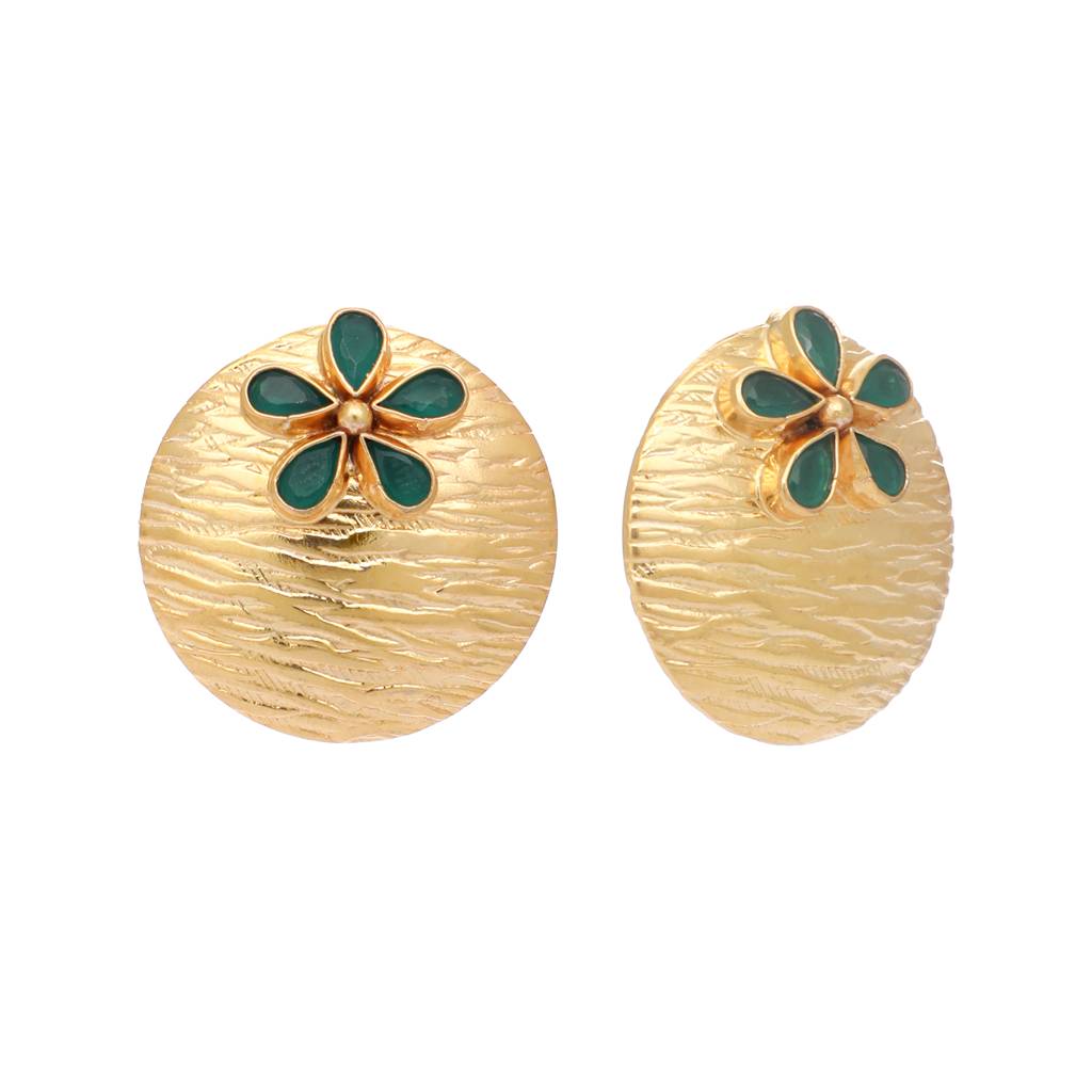 22K Gold-Plated Flower Motif Studs With Green Stones : YI24A0344E