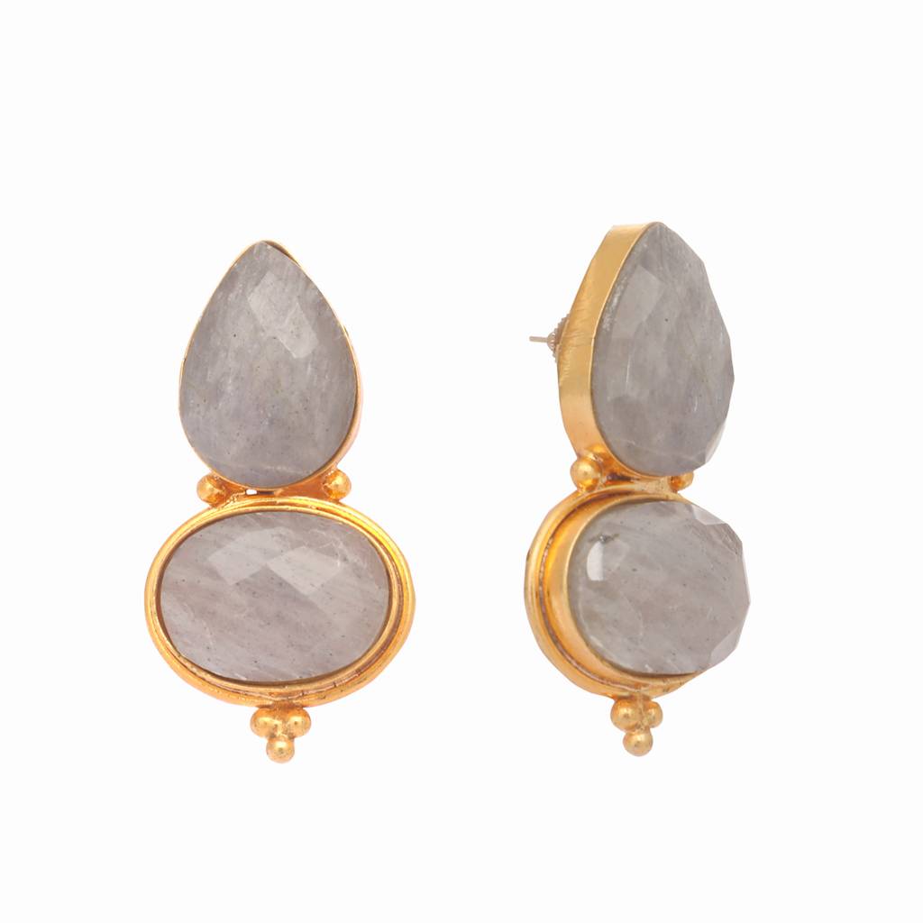 22K Gold Plated Bold Embrace Earrings : YI24A0365E