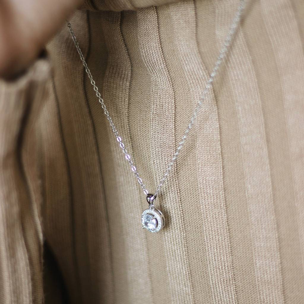 Solitaire Pendant : TAUP013