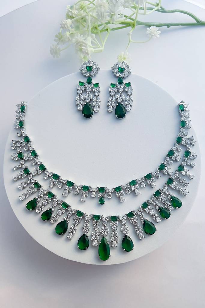 Catherine Emerald Necklace Set : 202511111