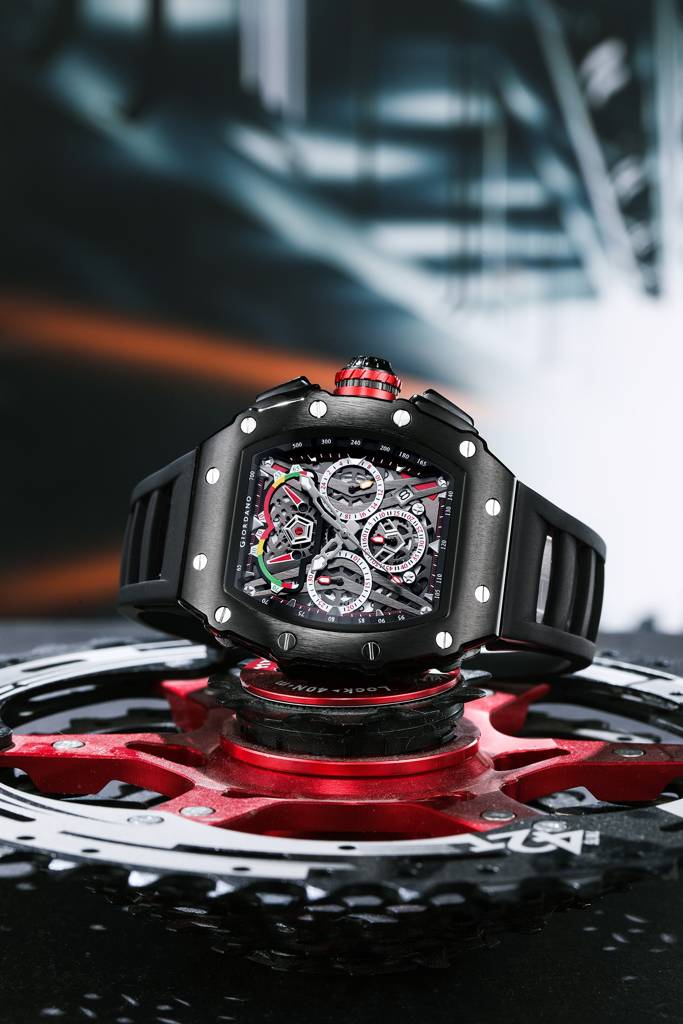 Giordano Multifunction Watch For Men With Day, Date, And 24-Hour Sub-Dial, Water Resistant Square Dial Unique De : GZ-50120-01