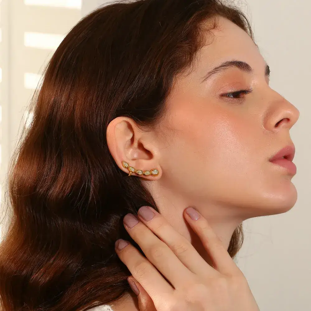 Waterdrop Earclip Studs : LNE1023