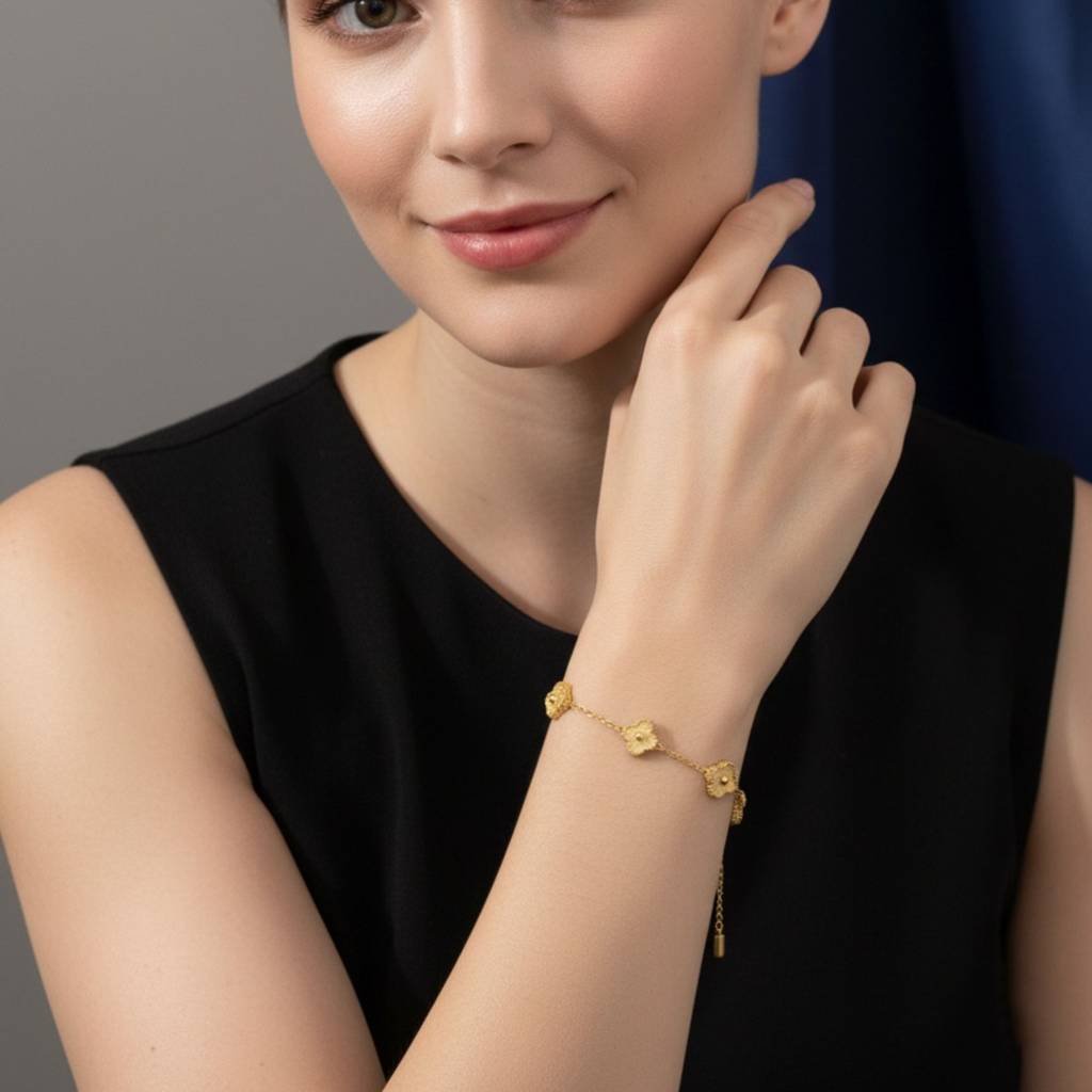 18K Gold Plated Textured Clover Bracelet : RJFSBR29