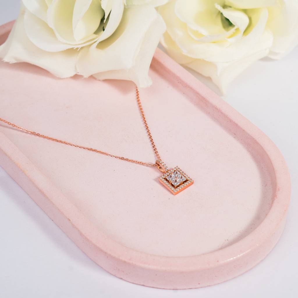 Hestia: 925 Sterling Silver Pendant With Chain For Women : 1007NK