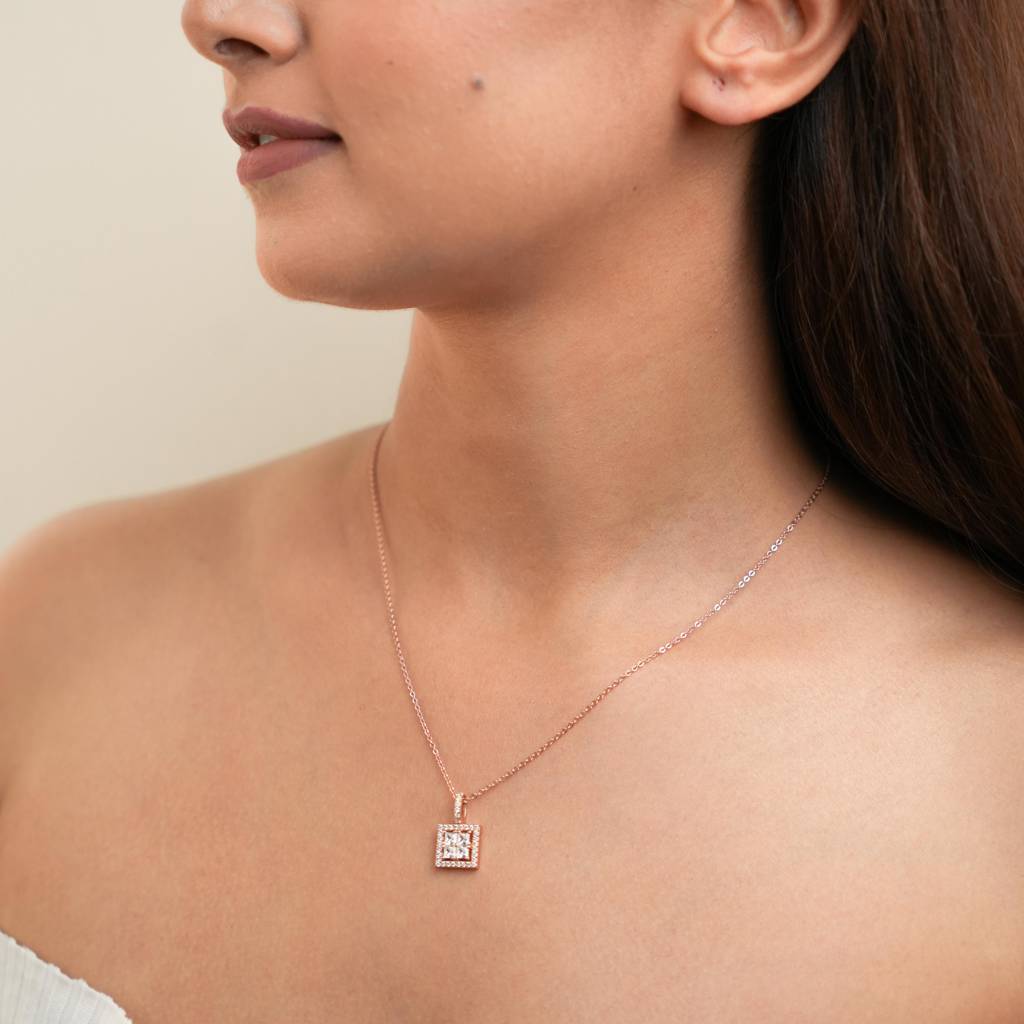 Hestia: 925 Sterling Silver Pendant With Chain For Women : 1007NK