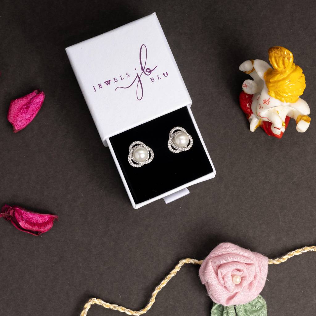 American Diamond Curvy Delna Fresh Water Pearl Studs : 100846