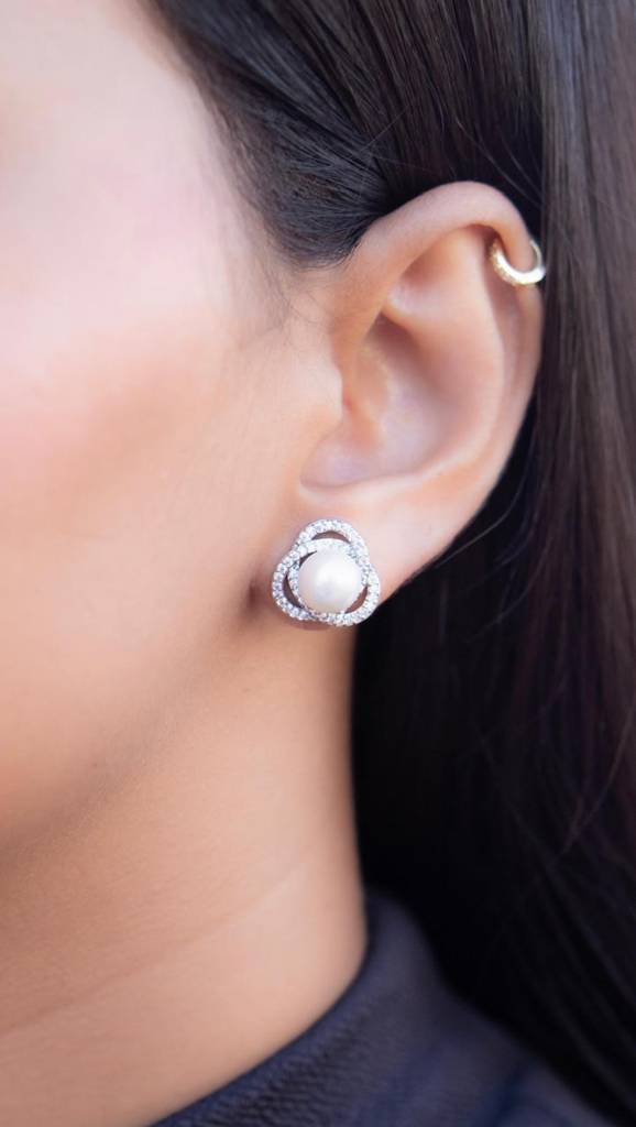 American Diamond Curvy Delna Fresh Water Pearl Studs : 100846