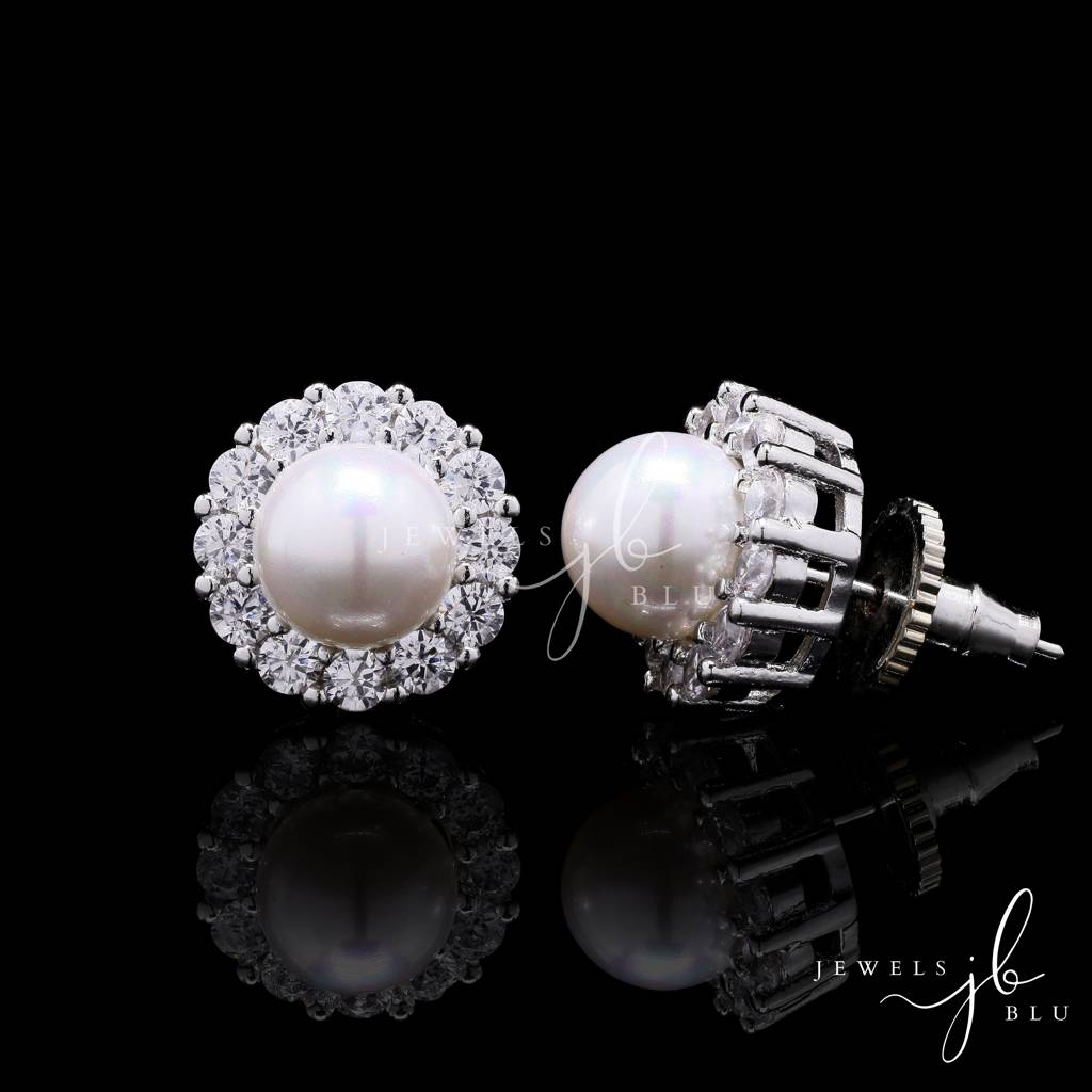 Classic Ellora American Diamond And Fresh Water Pearl Studs : 100849