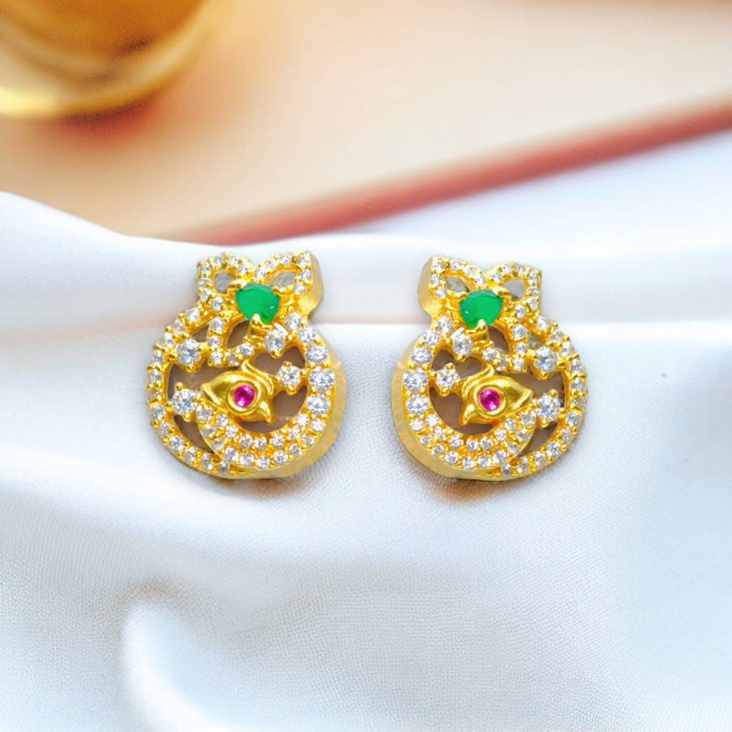 Shimmering Elegance Earrings : 1010