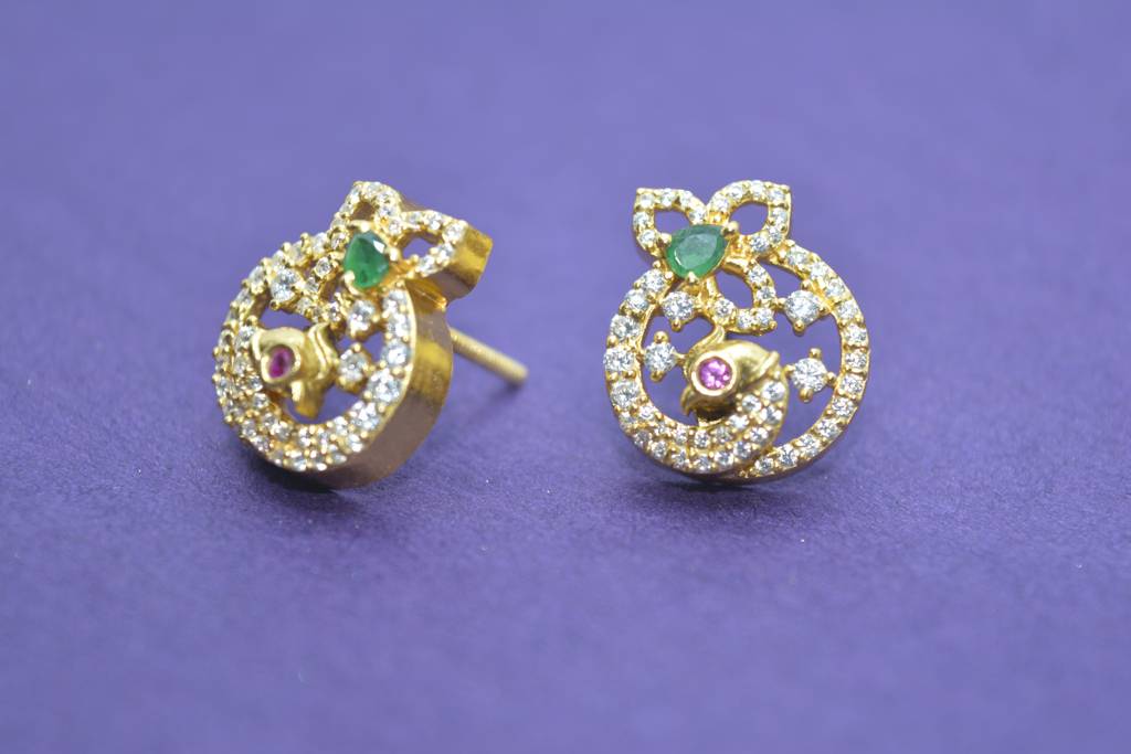 Shimmering Elegance Earrings : 1010