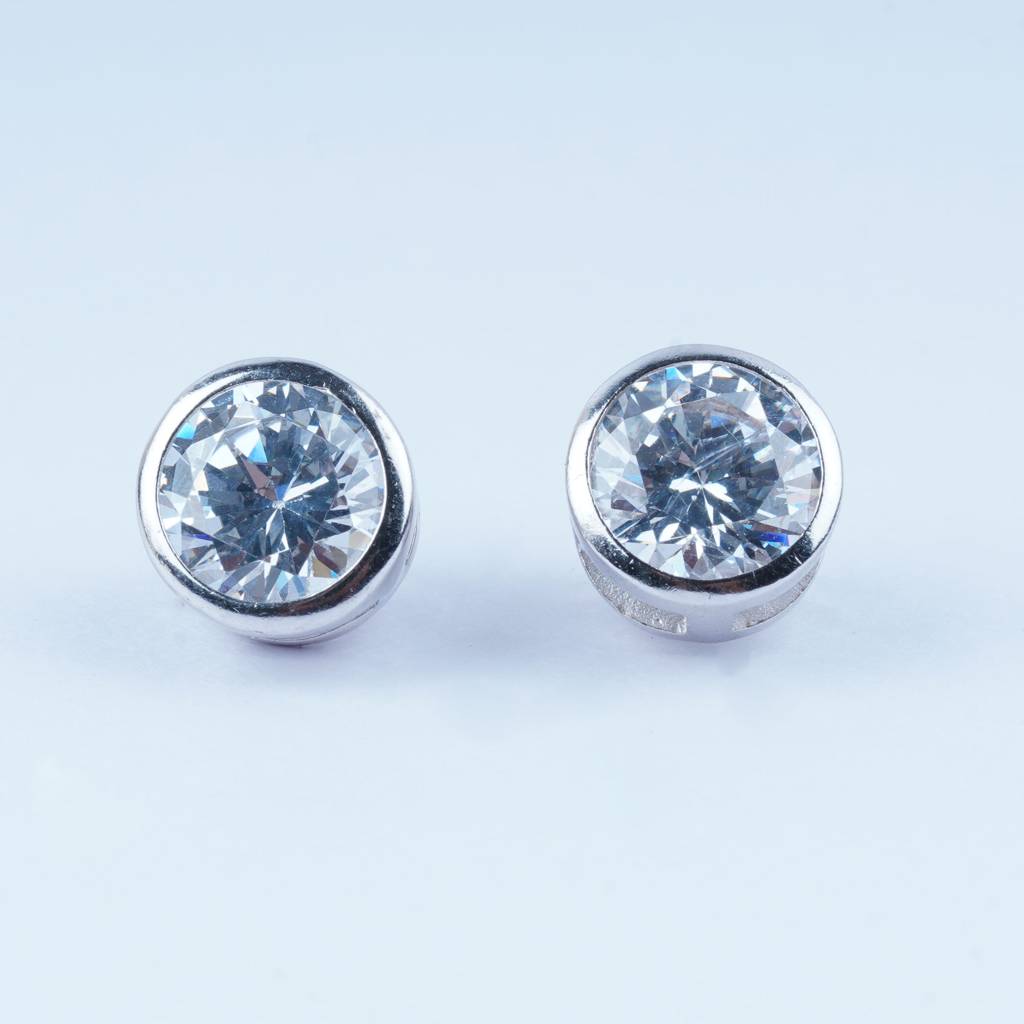 931 Pure Silver Decent Round Zircon Stud Earrings : TWP10195MM