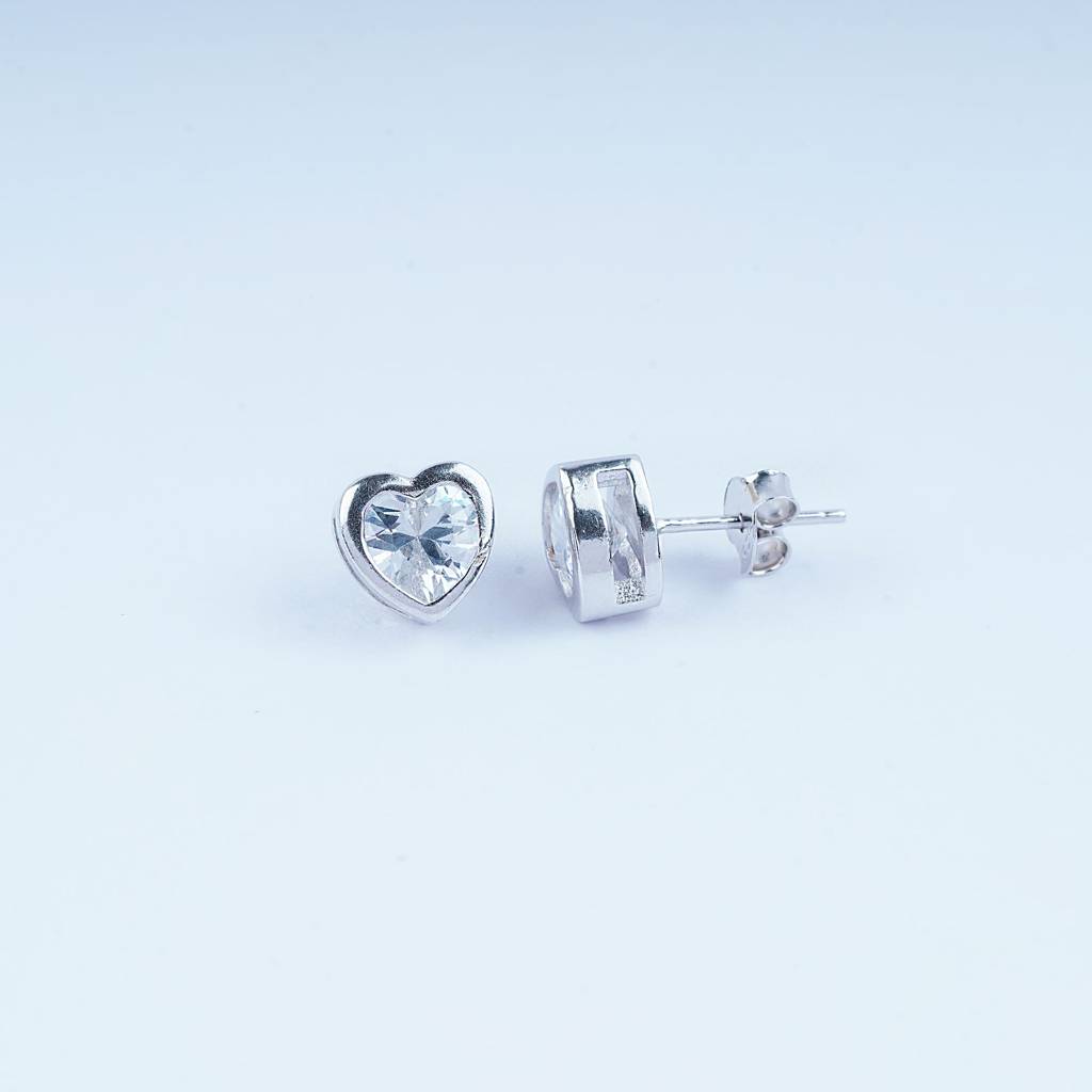 926 Pure Silver Heart Shape Zircon Stud Earrings : TWP10214MM