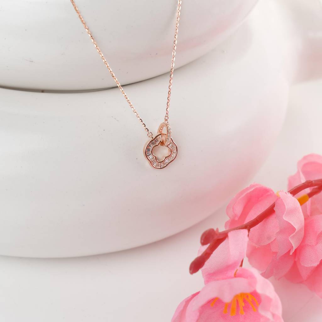 Clover: 925 Sterling Silver Pendant & Chain For Women : 1034NK