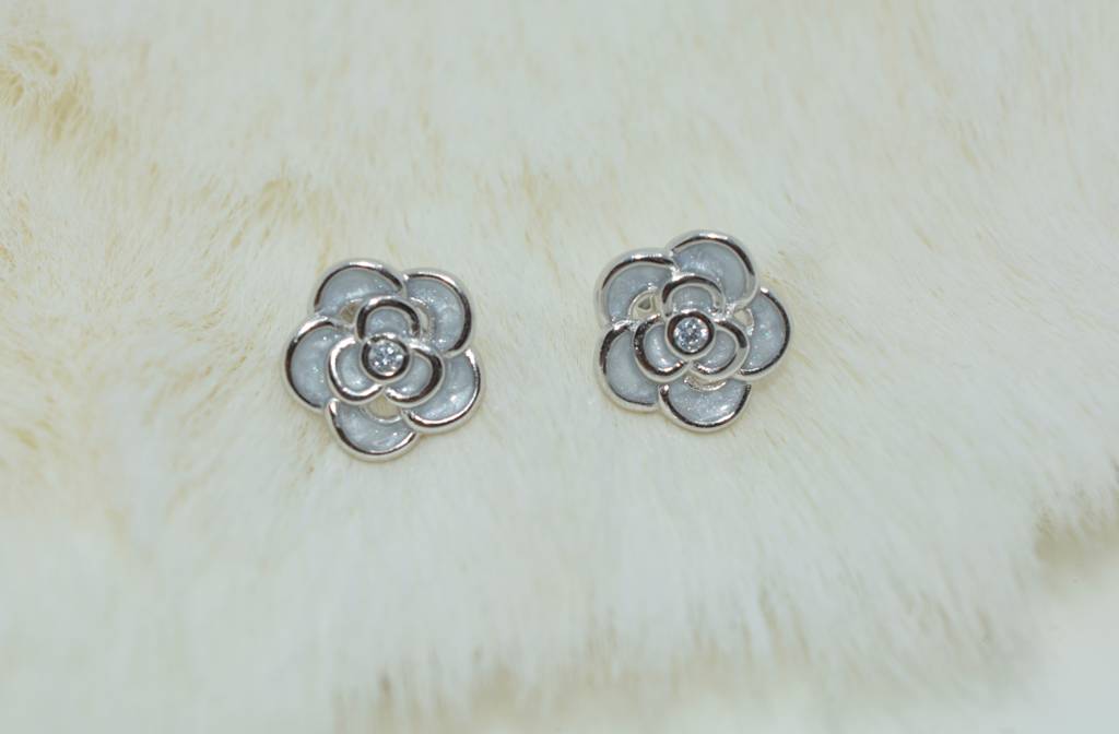 Floral Elegance Earring : 1035