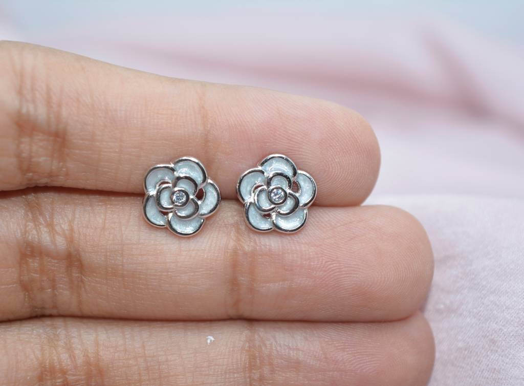 Floral Elegance Earring : 1035