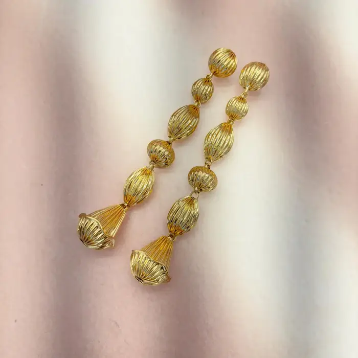 Tfc Vortex Big Bold Bead Shoulder Duster Gold Plated Earring : 10391