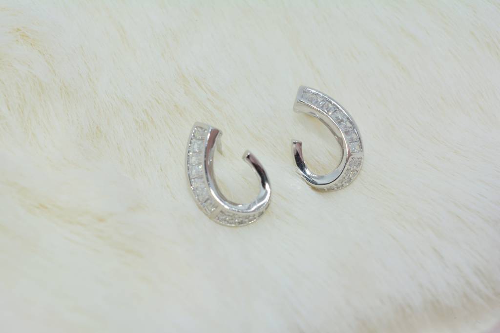 J-Shaped Baguette Earring : 1039