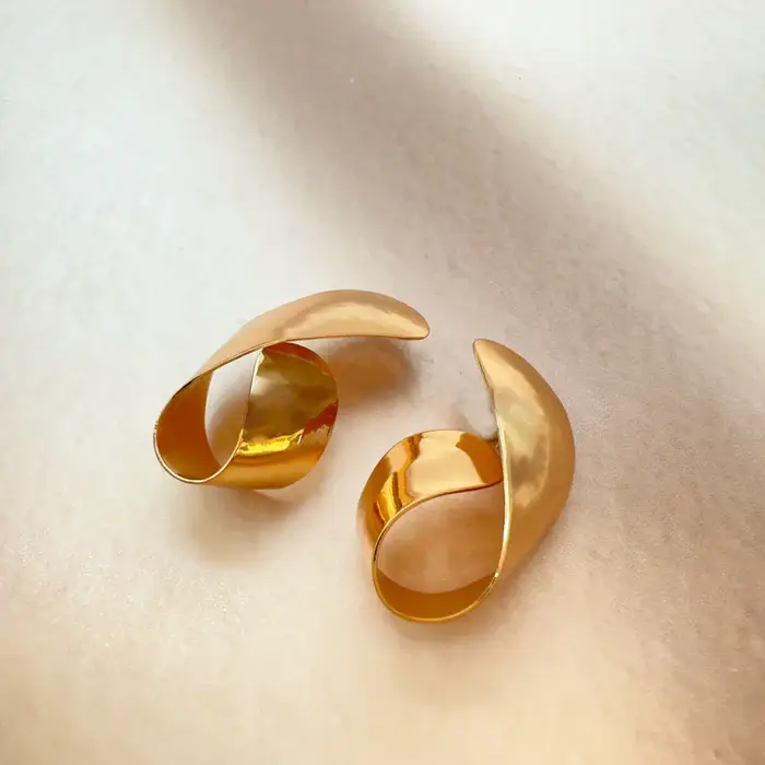 Tfc Fold Six Gold Plated Stud Earrings : 10454