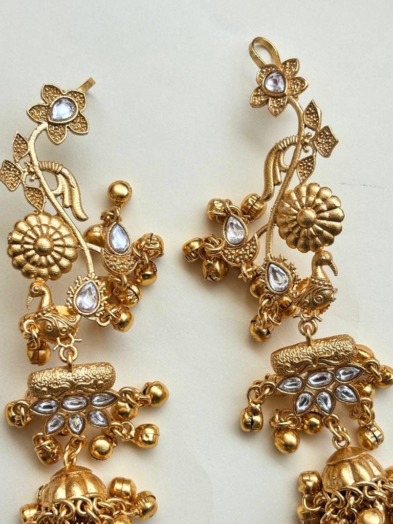Gold-Plated Stone Studded Dome Shaped Jhumka Earrings : VI26EROX100317