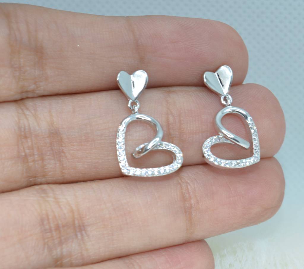 Shiny Spiral Heart Earring : 1076