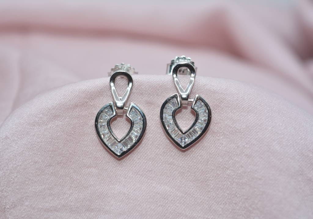 Baguette Leaf Drop Earring : 1080