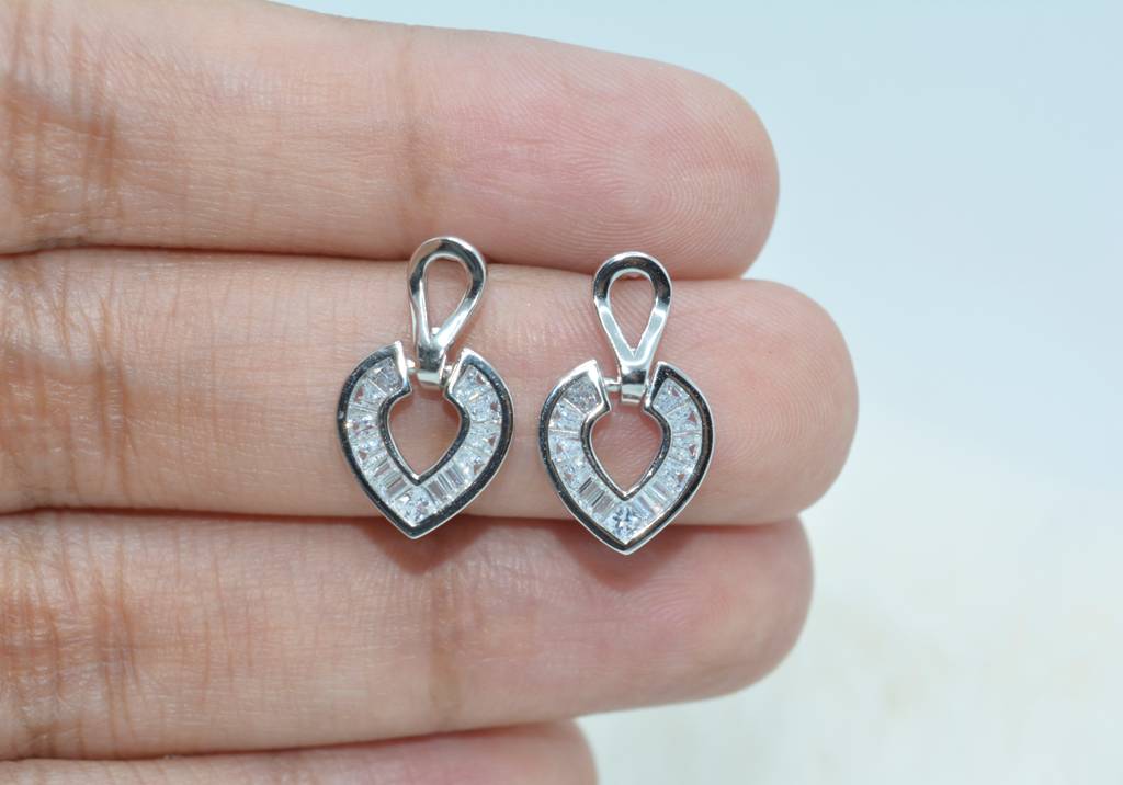 Baguette Leaf Drop Earring : 1080