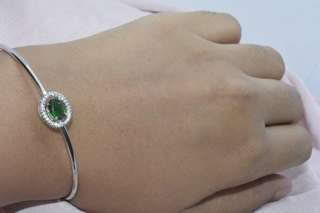 Green Brilliance Oval : 1094