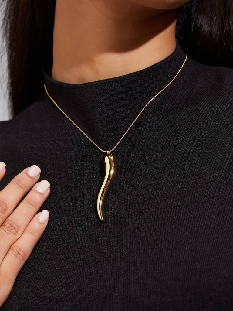 Golden Tooth Pendant Necklace : YI24A0080N