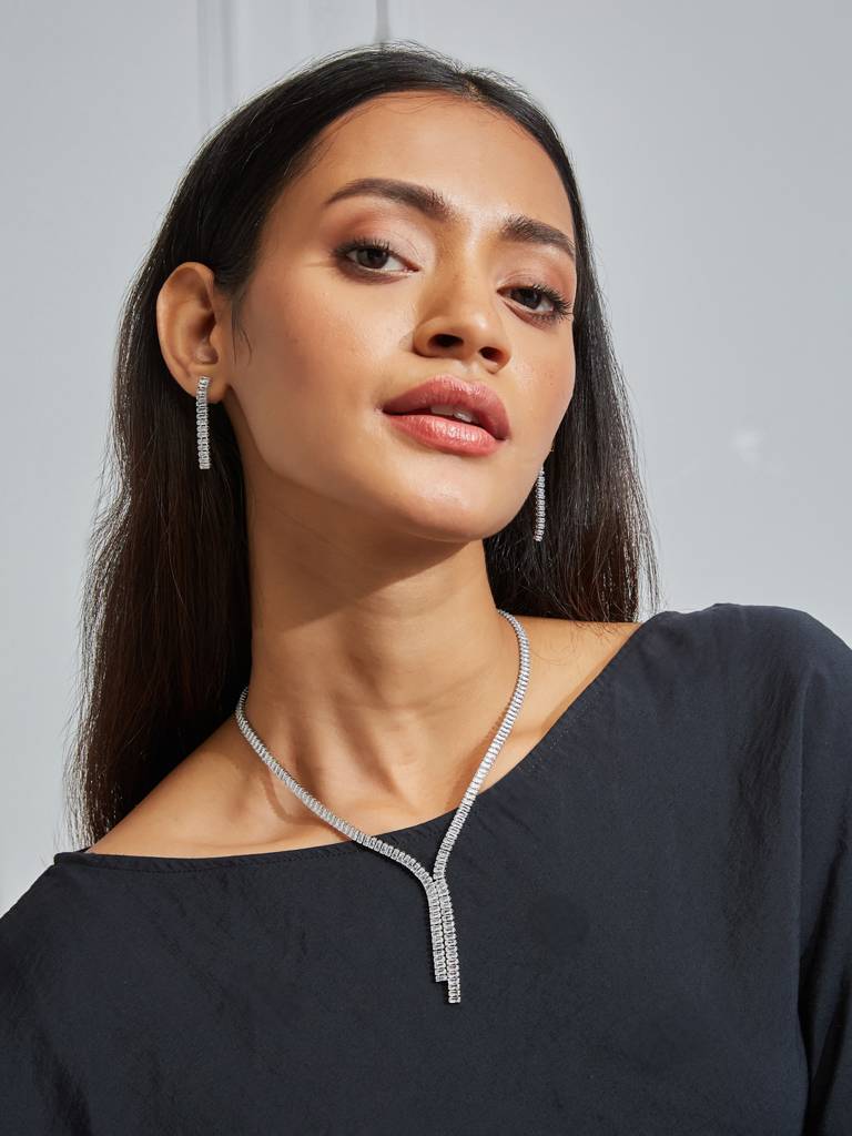 Cascading Silver Toned Crystal Necklace Set : YI24A0152N