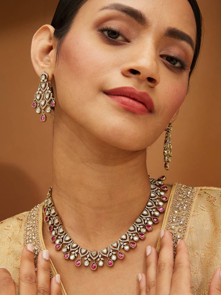 Kundan Victorian Necklace Set : YI24A0167N