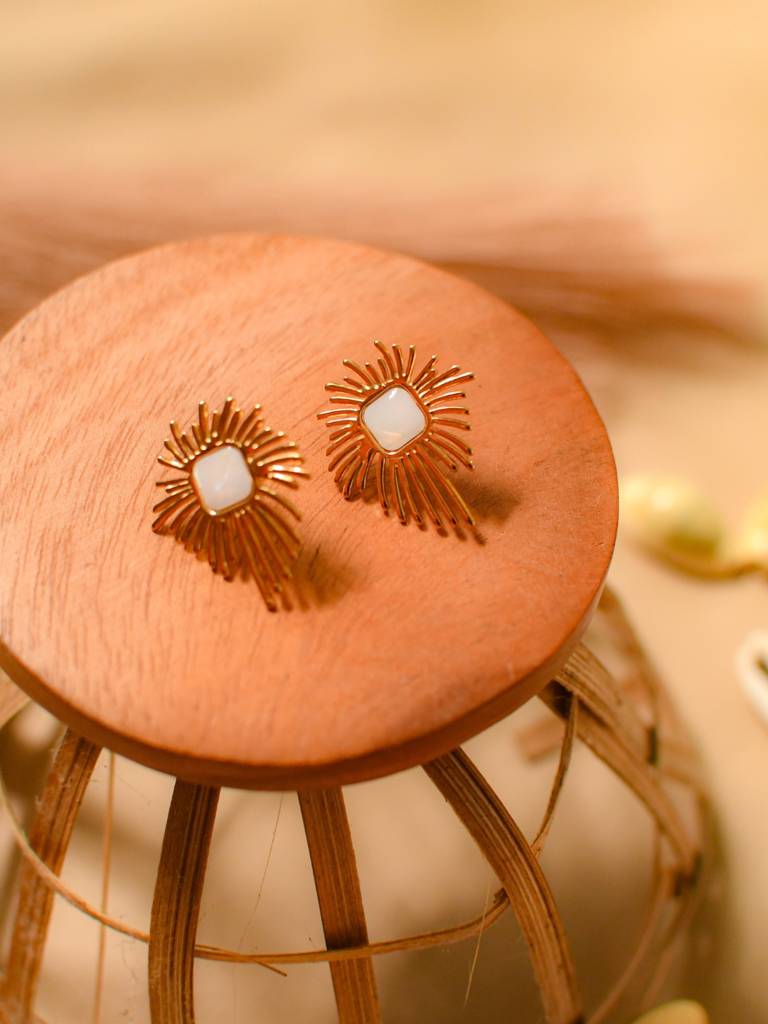 Aesthetic Moonstone Stud Earrings Â 18K Gold, Anti-Tarnish : ATE583AMSS