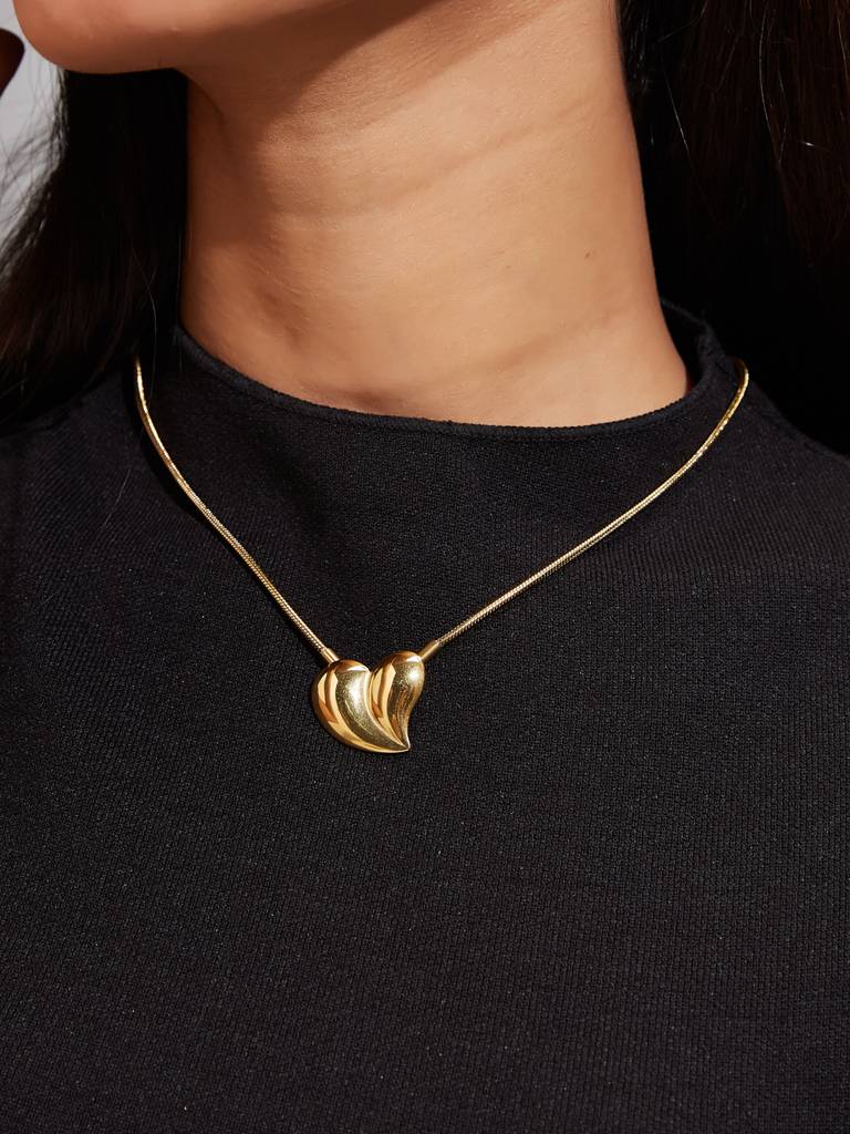 Gold Heart Pendant Chain : YI24A0083N