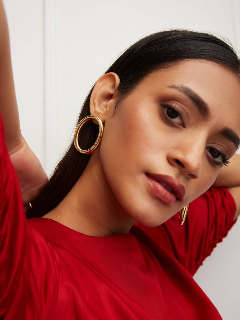 Easy-To-Wear Gold Hoops : YI24A0142E