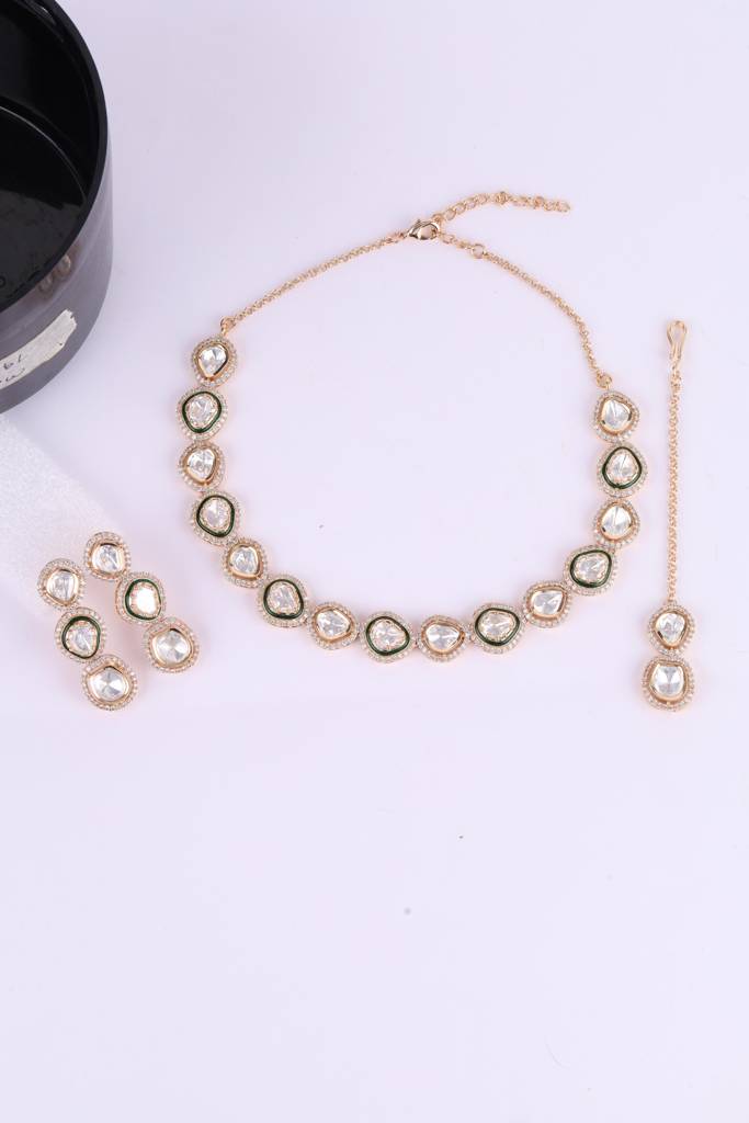 Modern Circle Shape Cz Studded Uncut Kundan Stone Rose Gold Plated Brass Choker Necklace Set With Maang Tikkka For W : 10NS697