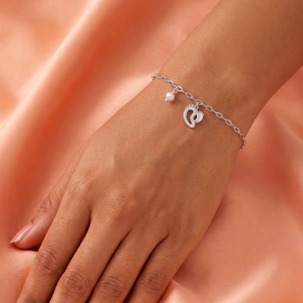 Feet & Pearl Charm Bracelet : BR1145